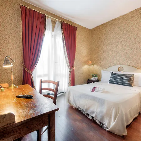 Hotel Grand Colony