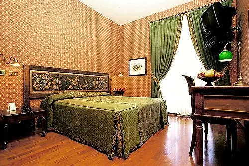 Hotel Grand Colony 3*