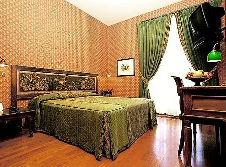 Szálloda Grand Colony 3*