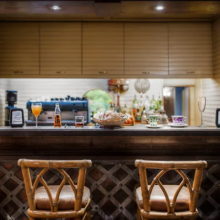 מלון Grand Colony