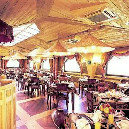 Grand Colony Hotel