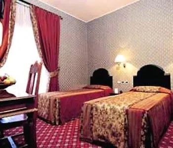 Grand Colony Hotel