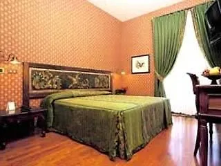 Hotel Grand Colony 3*