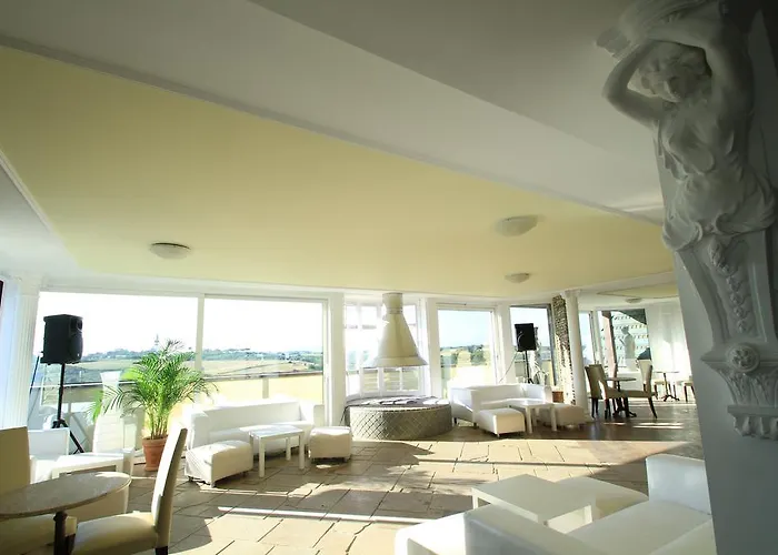 Grand Colony Otel 3*