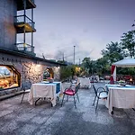 Grand Colony Hotel
