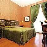 Hotel Grand Colony 3*