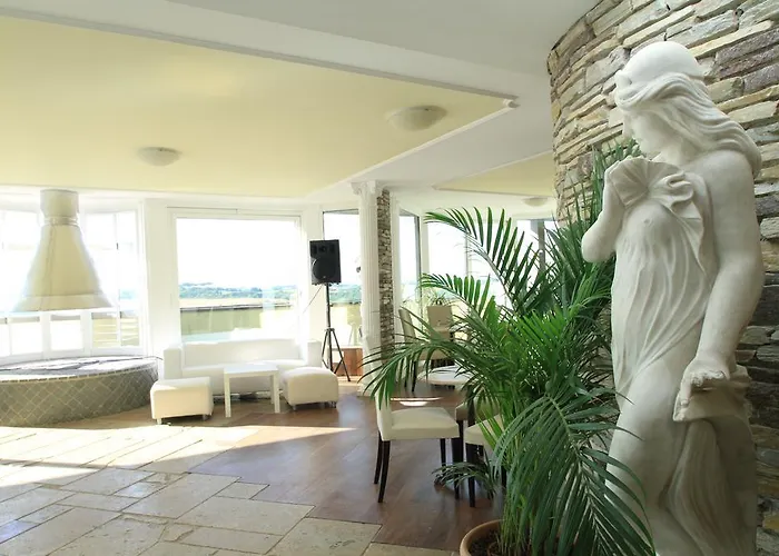 Ξενοδοχείο Grand Colony 3*