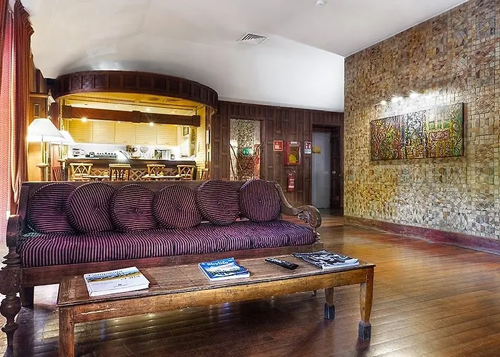 Ξενοδοχείο Grand Colony 3*